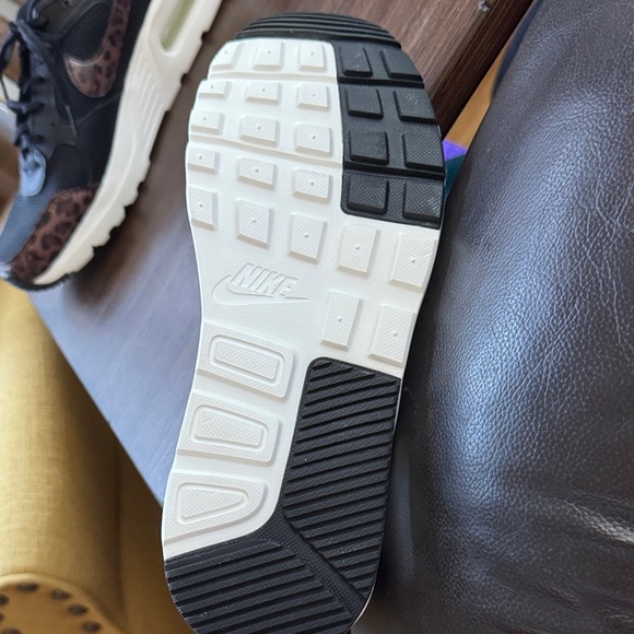 Nike Black and Animal Print Athletic Shoes. NWOT - Picture 3 of 7